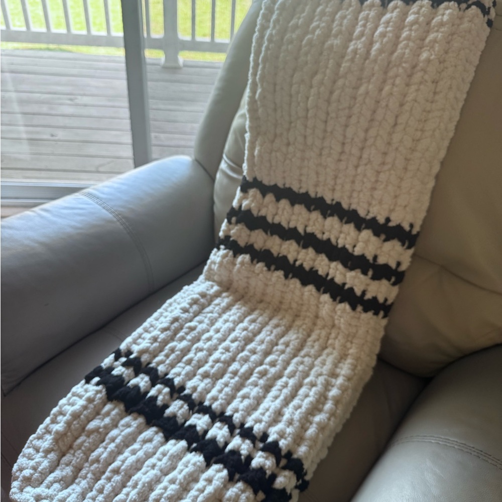Cozy Chunky Knit Cream and Black Throw Blanket